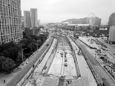 大桥北路隧道南段底板贯通-中国网地产