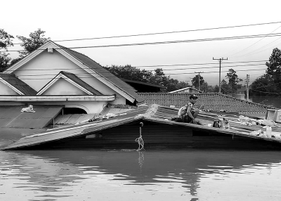 老挝水电站溃坝 50亿立方米洪水下泄 -中国网地产