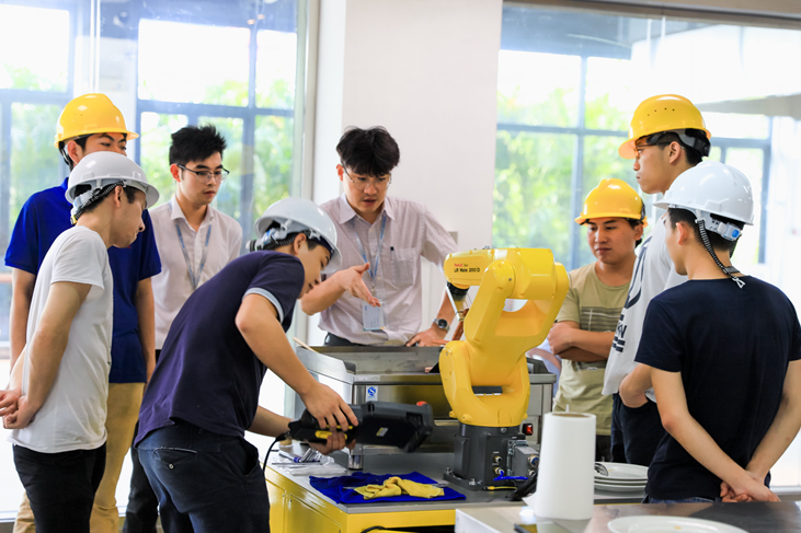 5年引入万名科研精英，碧桂园将打造机器人产业生态圈-中国网地产