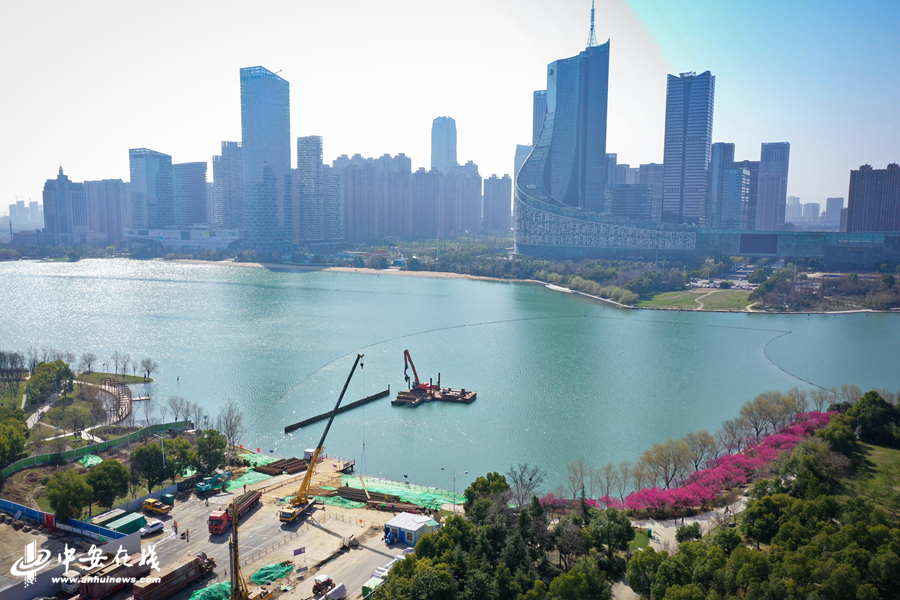 合肥天鹅湖底隧道最新现场图曝光，水中围堰作业正在进行-中国网地产