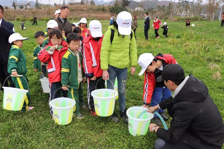绥阳·林达阳光城携手实验二小开展植树公益活动-中国网地产