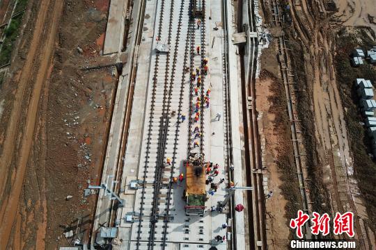 昌赣高铁全线铺轨贯通 7月具备联调联试条件-中国网地产