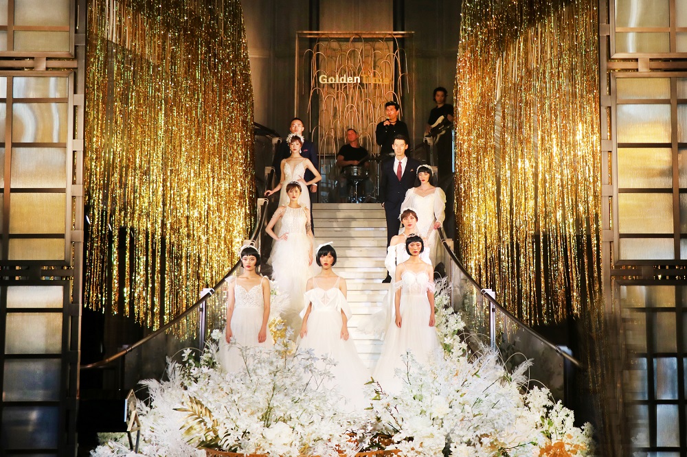成都协信中心希尔顿酒店鎏金岁月婚礼秀-中国网地产