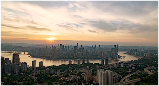 重庆中心全景摄像头启用 扫码体验537米云端视界-中国网地产