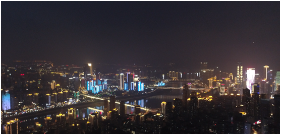 重庆中心全景摄像头启用 扫码体验537米云端视界-中国网地产