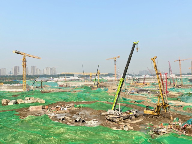 假日不停工，北京城市副中心三大建筑工地现“塔吊森林”-中国网地产